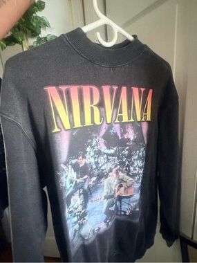 NIRVANA Black Crewneck with Gradient Band Logo